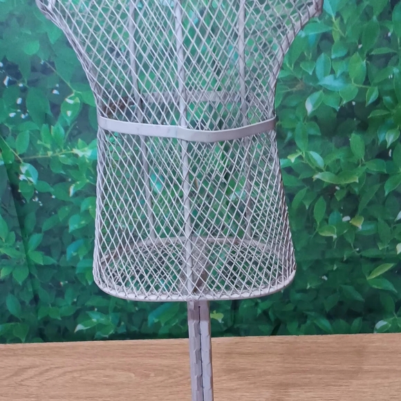 Mini Wire Mannequin - Picture 5 of 7